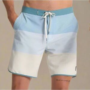 Vuori Cruise Board shorts 7.5” inseam sagebrush stripe blue cream men’s 34 NWOT